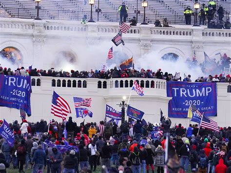 Lawsuits against Trump over Jan. 6 riot can move forward, appeals court says